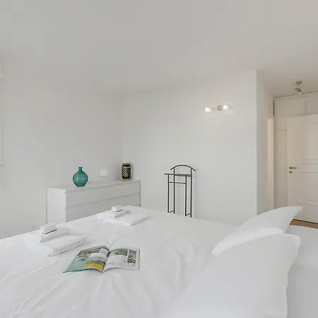 Casa Di Bea - 1br With Terrace & Parking - Happy Apartament